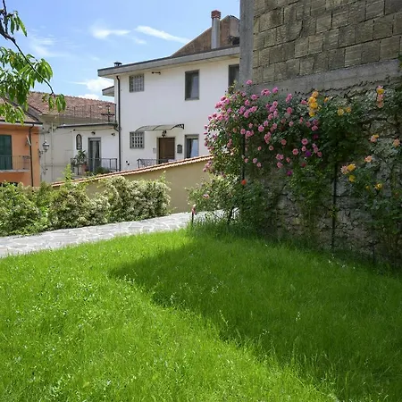 Villino Liberty Nel Cuore Della Marsica Holiday home *