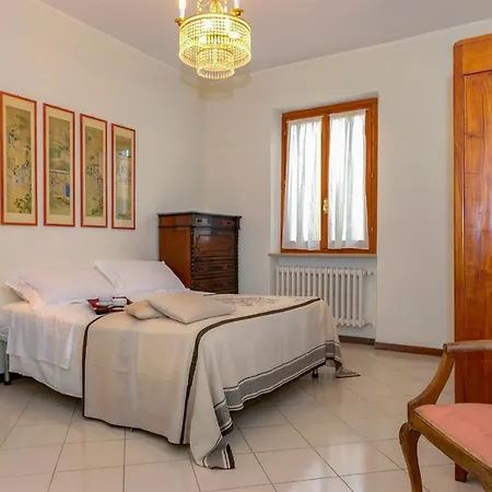 Villino Liberty Nel Cuore Della Marsica Holiday home Luco dei Marsi