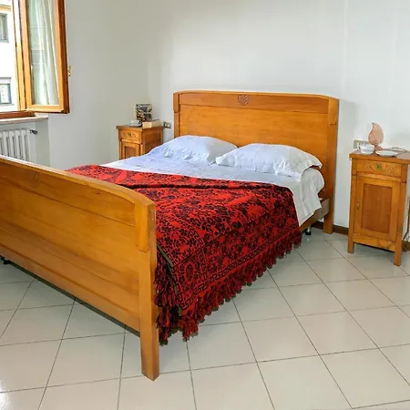 Holiday home Villino Liberty Nel Cuore Della Marsica Luco dei Marsi