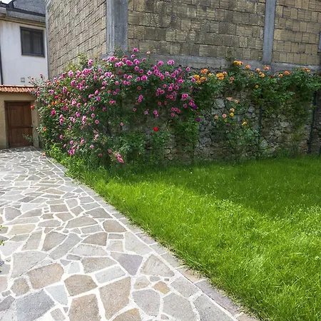 Villino Liberty Nel Cuore Della Marsica Vakantiehuis