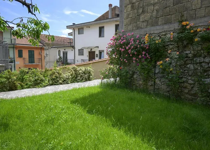 Villino Liberty Nel Cuore Della Marsica Tatil Evi *